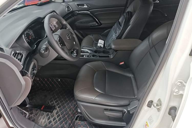 Used GAC Trumpchi GS4 2017 235T G-DCT Two-Wheel Drive Elite Edition Left Front Seat