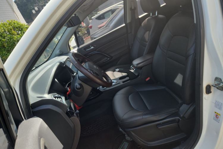 Used GAC Trumpchi GS4 2017 200T G-DCT Two-Wheel Drive Elite Edition Left Front Seat