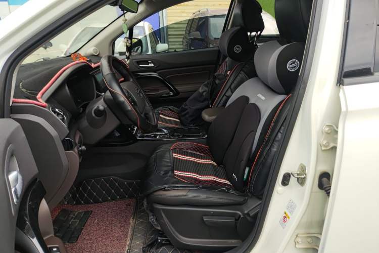 Used GAC Trumpchi GS4 2017 235T Automatic Two-Wheel Drive Elite Edition Left Front Seat