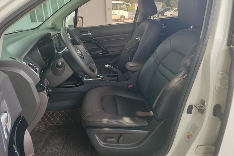 Used GAC Trumpchi GS4 2017 235T Manual Two-Wheel Drive Luxury Edition Left Front Seat