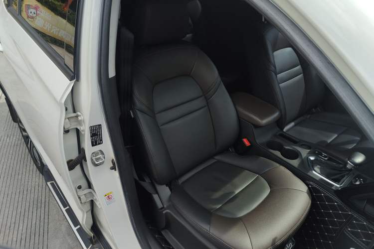Used GAC Trumpchi GS4 2017 235T Automatic Two-Wheel Drive Luxury Smart Connectivity Version Left Front Seat