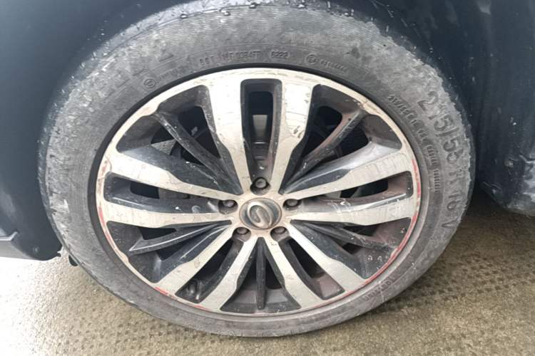Used GAC Trumpchi GS4 2017 235T Automatic Two-Wheel Drive Luxury Smart Connectivity Version Left Front Wheel Hub
