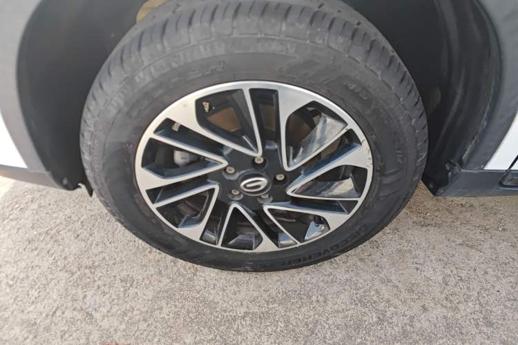 Used GAC Trumpchi GS4 2017 235T Automatic Two-Wheel Drive Elite Edition Left Front Wheel Hub