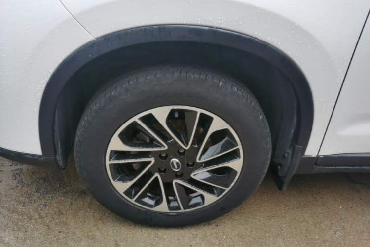 Used GAC Trumpchi GS4 2017 200T Manual Two-Wheel Drive Elite Edition Left Front Wheel Hub