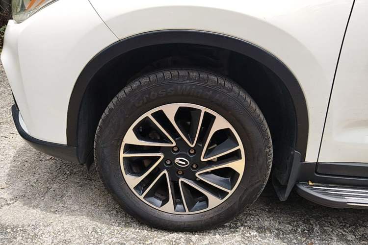 Used GAC Trumpchi GS4 2017 200T G-DCT Two-Wheel Drive Elite Edition Left Front Wheel Hub