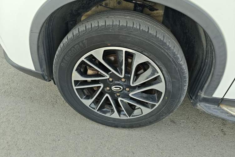 Used GAC Trumpchi GS4 2017 235T Automatic Two-Wheel Drive Elite Edition Left Front Wheel Hub