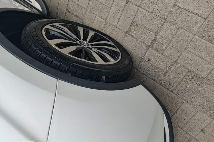 Used GAC Trumpchi GS4 2017 235T Automatic Two-Wheel Drive Luxury Smart Connectivity Version Left Front Wheel Hub