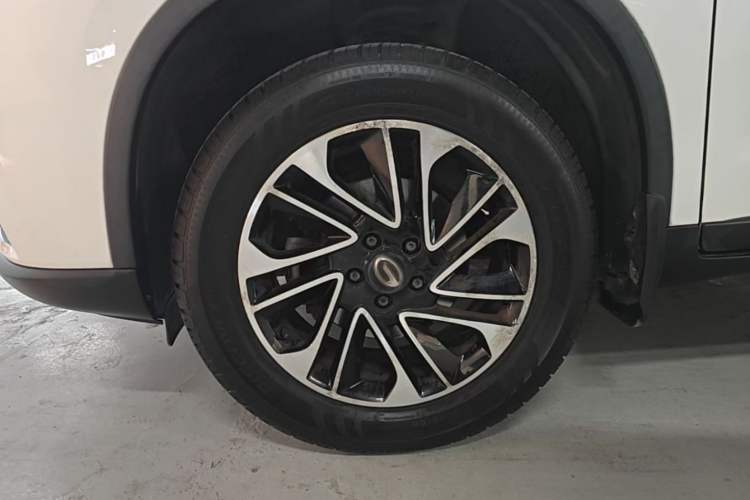 Used GAC Trumpchi GS4 2017 235T Automatic Two-Wheel Drive Elite Edition Left Front Wheel Hub