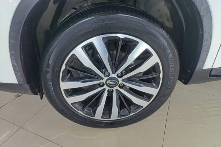 Used GAC Trumpchi GS4 2017 235T Manual Two-Wheel Drive Luxury Edition Left Front Wheel Hub