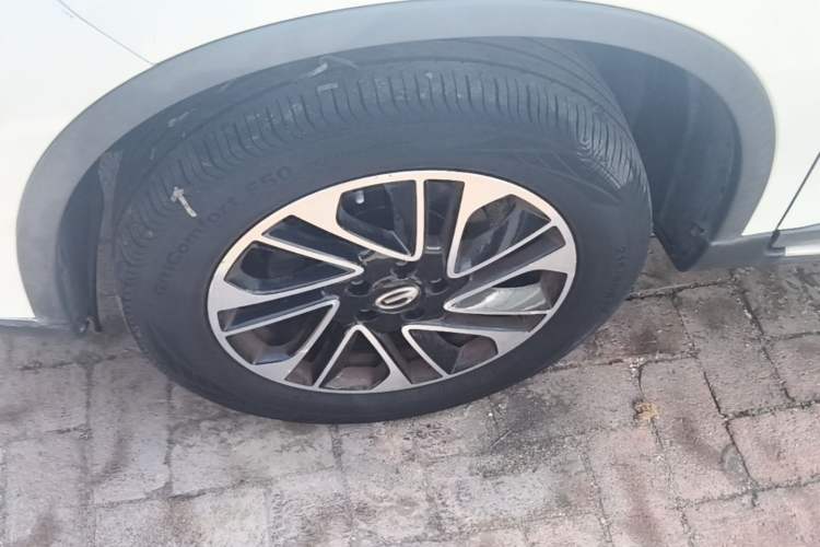 Used GAC Trumpchi GS4 2017 200T Manual Two-Wheel Drive Elite Edition Left Front Wheel Hub