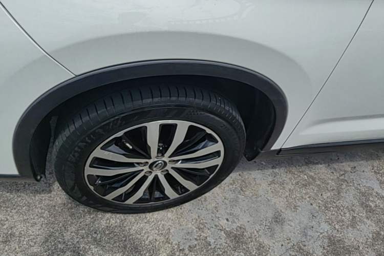 Used GAC Trumpchi GS4 2017 235T Manual Two-Wheel Drive Luxury Edition Left Front Wheel Hub