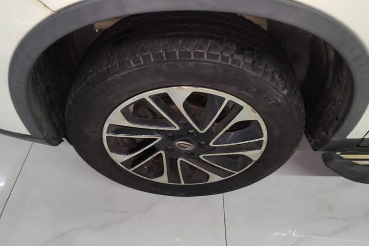 Used GAC Trumpchi GS4 2017 200T G-DCT Two-Wheel Drive Elite Edition Left Front Wheel Hub