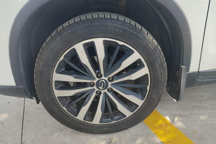 Used GAC Trumpchi GS4 2017 235T Manual Two-Wheel Drive Luxury Edition Left Front Wheel Hub
