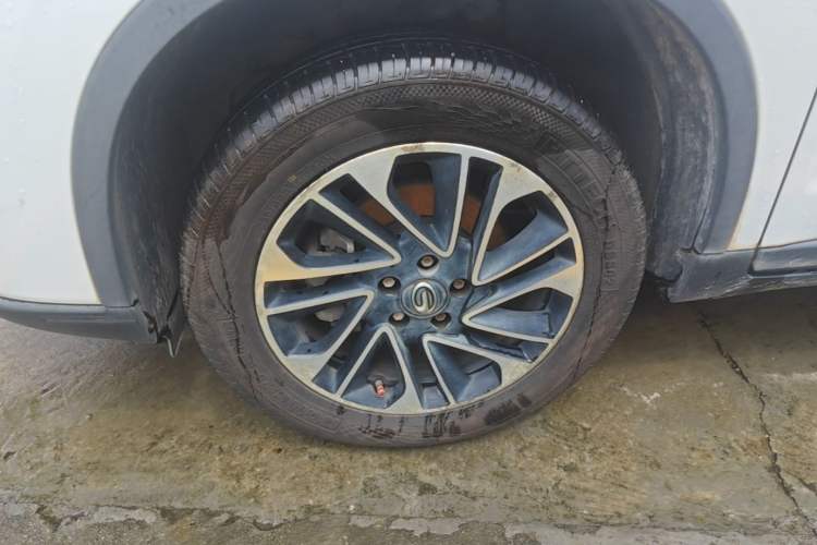 Used GAC Trumpchi GS4 2017 235T Automatic Two-Wheel Drive Elite Edition Left Front Wheel Hub