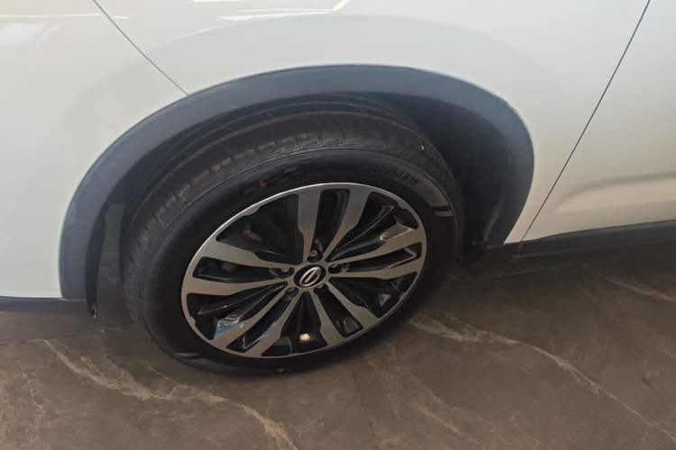 Used GAC Trumpchi GS4 2017 235T Automatic Two-Wheel Drive Luxury Smart Connectivity Version Left Front Wheel Hub