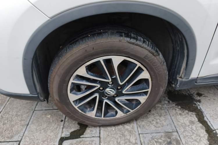 Used GAC Trumpchi GS4 2017 235T Automatic Two-Wheel Drive Elite Edition Left Front Wheel Hub