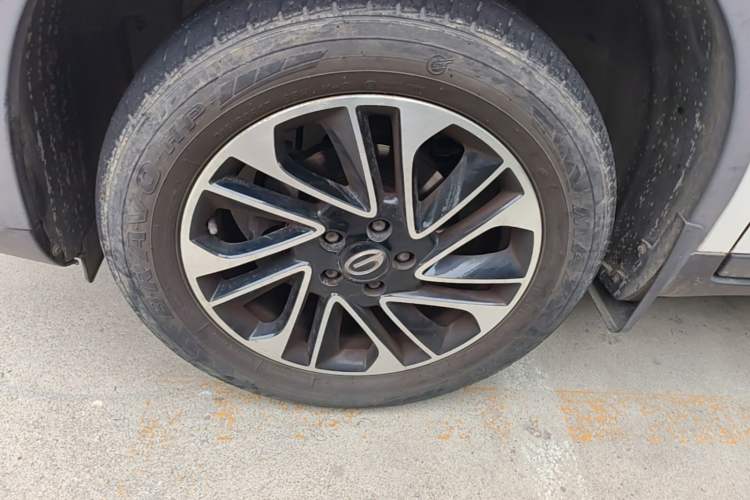 Used GAC Trumpchi GS4 2017 200T Manual Two-Wheel Drive Elite Edition Left Front Wheel Hub