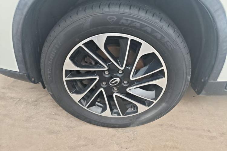 Used GAC Trumpchi GS4 2017 235T Automatic Two-Wheel Drive Elite Edition Left Front Wheel Hub