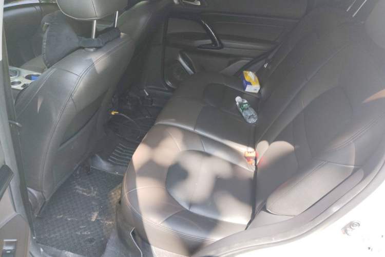 Used GAC Trumpchi GS4 2017 235T G-DCT Two-Wheel Drive Elite Edition Left Rear Seat