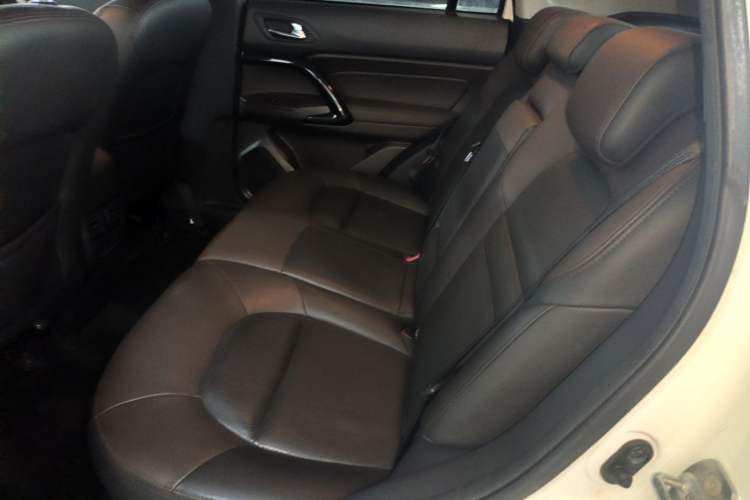 Used GAC Trumpchi GS4 2017 235T Manual Two-Wheel Drive Luxury Edition Left Rear Seat