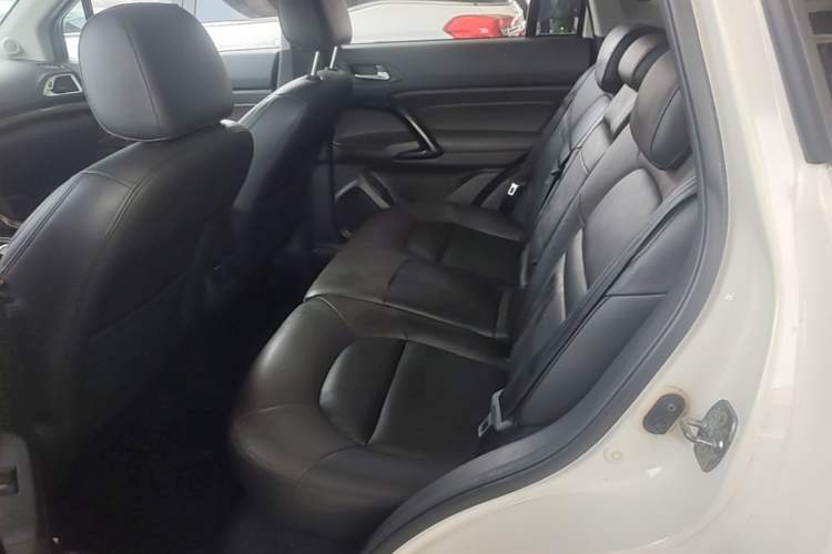 Used GAC Trumpchi GS4 2017 235T Automatic Two-Wheel Drive Luxury Smart Connectivity Version Left Rear Seat