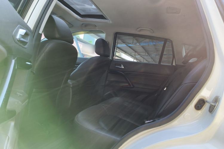 Used GAC Trumpchi GS4 2017 235T Automatic Two-Wheel Drive Luxury Smart Connectivity Version Left Rear Seat