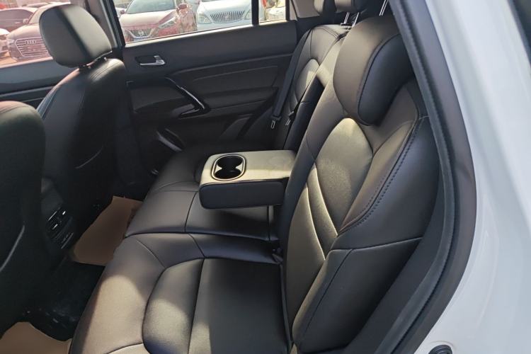 Used GAC Trumpchi GS4 2017 235T Automatic Two-Wheel Drive Elite Edition Left Rear Seat