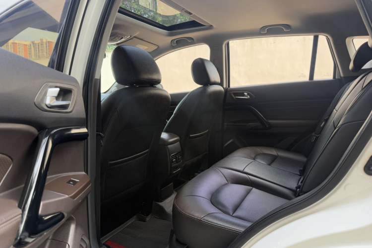 Used GAC Trumpchi GS4 2017 200T Manual Two-Wheel Drive Elite Edition Left Rear Seat