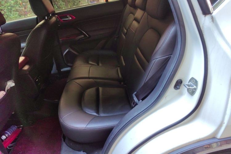Used GAC Trumpchi GS4 2017 235T Manual Two-Wheel Drive Luxury Edition Left Rear Seat