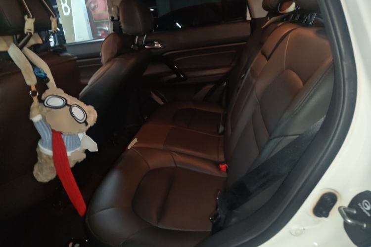 Used GAC Trumpchi GS4 2017 235T Automatic Two-Wheel Drive Elite Edition Left Rear Seat