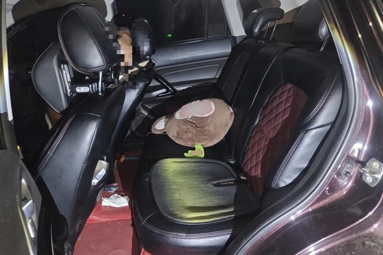 Used GAC Trumpchi GS4 2017 200T G-DCT Two-Wheel Drive Elite Edition Left Rear Seat