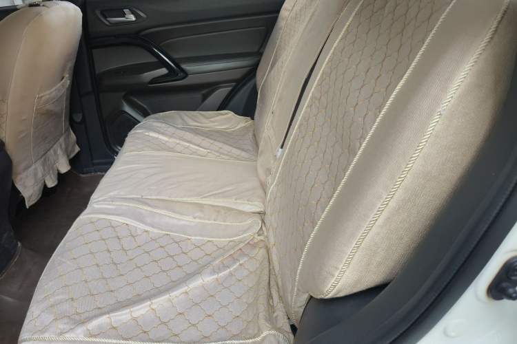 Used GAC Trumpchi GS4 2017 200T G-DCT Two-Wheel Drive Elite Edition Left Rear Seat