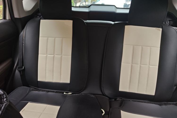 Used GAC Trumpchi GS4 2017 200T G-DCT Two-Wheel Drive Elite Edition Left Rear Seat
