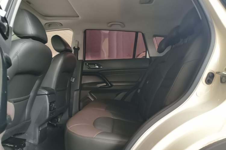 Used GAC Trumpchi GS4 2017 235T Manual Two-Wheel Drive Luxury Edition Left Rear Seat