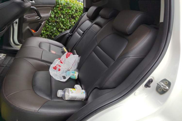 Used GAC Trumpchi GS4 2017 235T Automatic Two-Wheel Drive Elite Edition Left Rear Seat