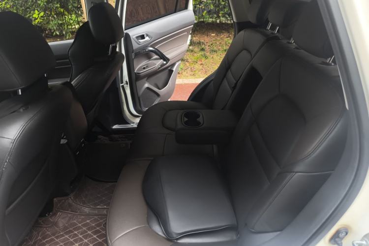 Used GAC Trumpchi GS4 2017 235T Automatic Two-Wheel Drive Luxury Smart Connectivity Version Left Rear Seat
