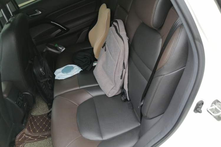 Used GAC Trumpchi GS4 2017 235T Automatic Two-Wheel Drive Elite Edition Left Rear Seat