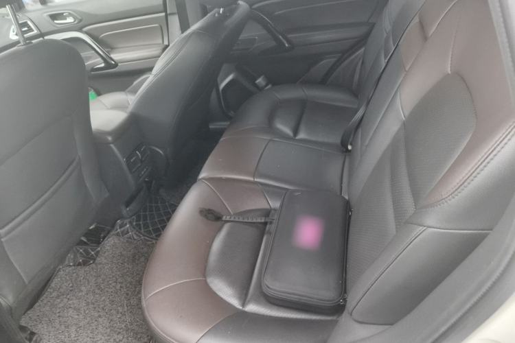 Used GAC Trumpchi GS4 2017 235T Automatic Two-Wheel Drive Luxury Smart Connectivity Version Left Rear Seat