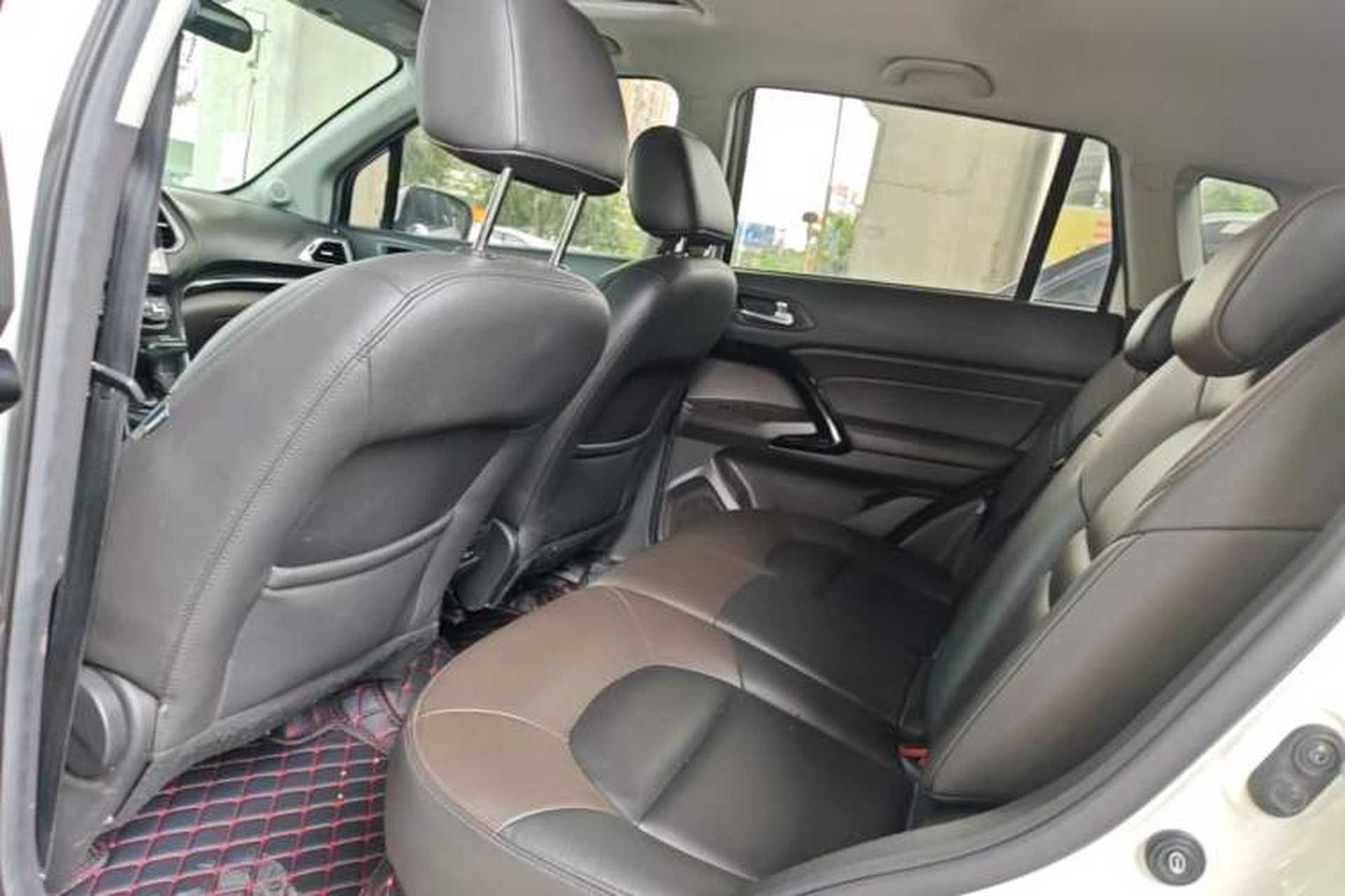 Used GAC Trumpchi GS4 2017 235T G-DCT Two-Wheel Drive Elite Edition Left Rear Seat