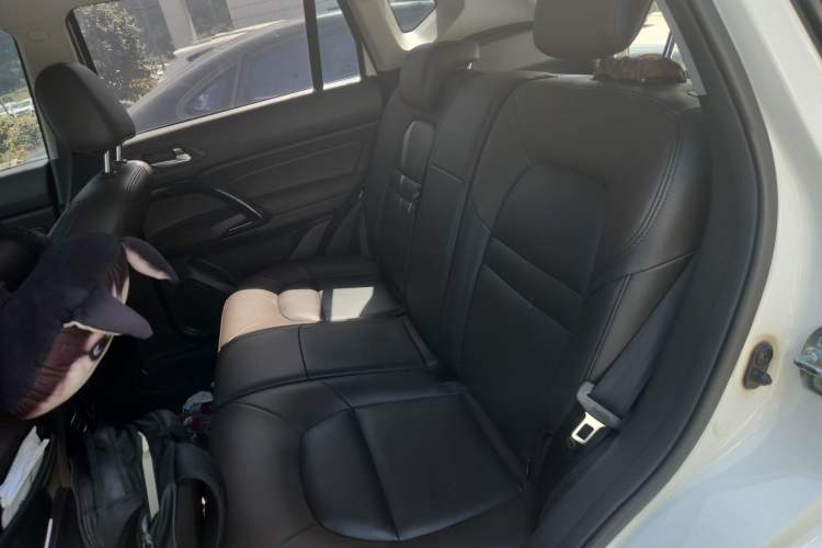 Used GAC Trumpchi GS4 2017 200T G-DCT Two-Wheel Drive Elite Edition Left Rear Seat