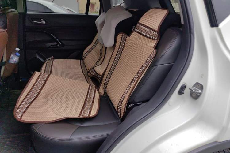 Used GAC Trumpchi GS4 2017 235T Automatic Two-Wheel Drive Elite Edition Left Rear Seat