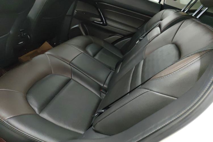 Used GAC Trumpchi GS4 2017 235T Manual Two-Wheel Drive Luxury Edition Left Rear Seat