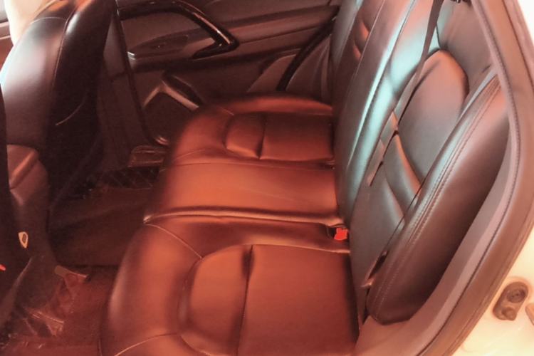 Used GAC Trumpchi GS4 2017 200T G-DCT Two-Wheel Drive Comfort Edition Left Rear Seat
