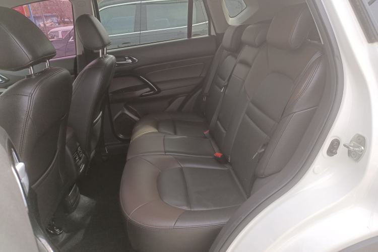 Used GAC Trumpchi GS4 2017 235T Automatic Two-Wheel Drive Luxury Smart Connectivity Version Left Rear Seat