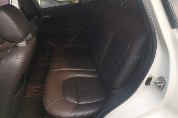 Used GAC Trumpchi GS4 2017 235T Manual Two-Wheel Drive Luxury Edition Left Rear Seat