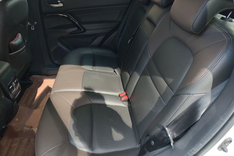 Used GAC Trumpchi GS4 2017 235T Manual Two-Wheel Drive Luxury Edition Left Rear Seat