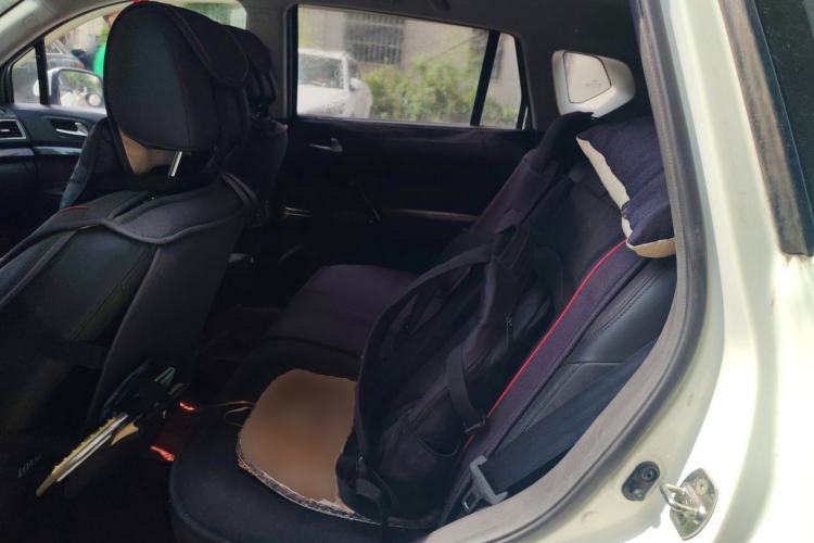 Used GAC Trumpchi GS4 2017 200T Manual Two-Wheel Drive Elite Edition Left Rear Seat
