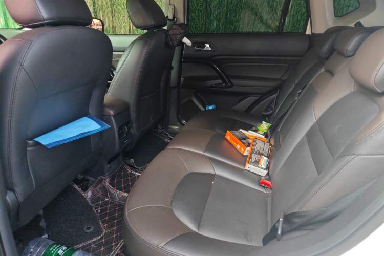 Used GAC Trumpchi GS4 2017 235T Automatic Two-Wheel Drive Elite Edition Left Rear Seat