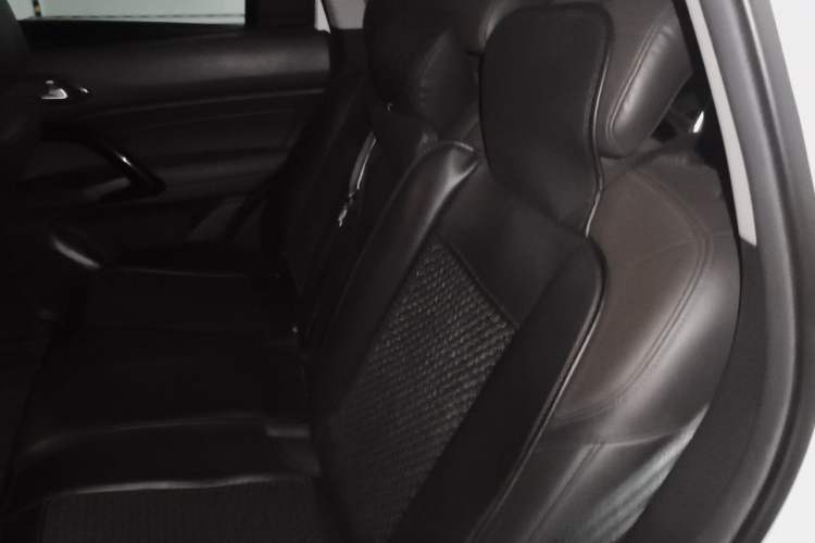 Used GAC Trumpchi GS4 2017 235T Automatic Two-Wheel Drive Elite Edition Left Rear Seat