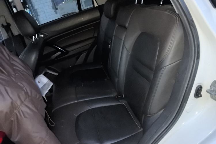 Used GAC Trumpchi GS4 2017 235T Automatic Two-Wheel Drive Luxury Smart Connectivity Version Left Rear Seat